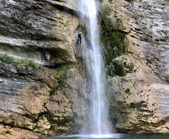Zoom sur la partie haute du canyon des Ecouges