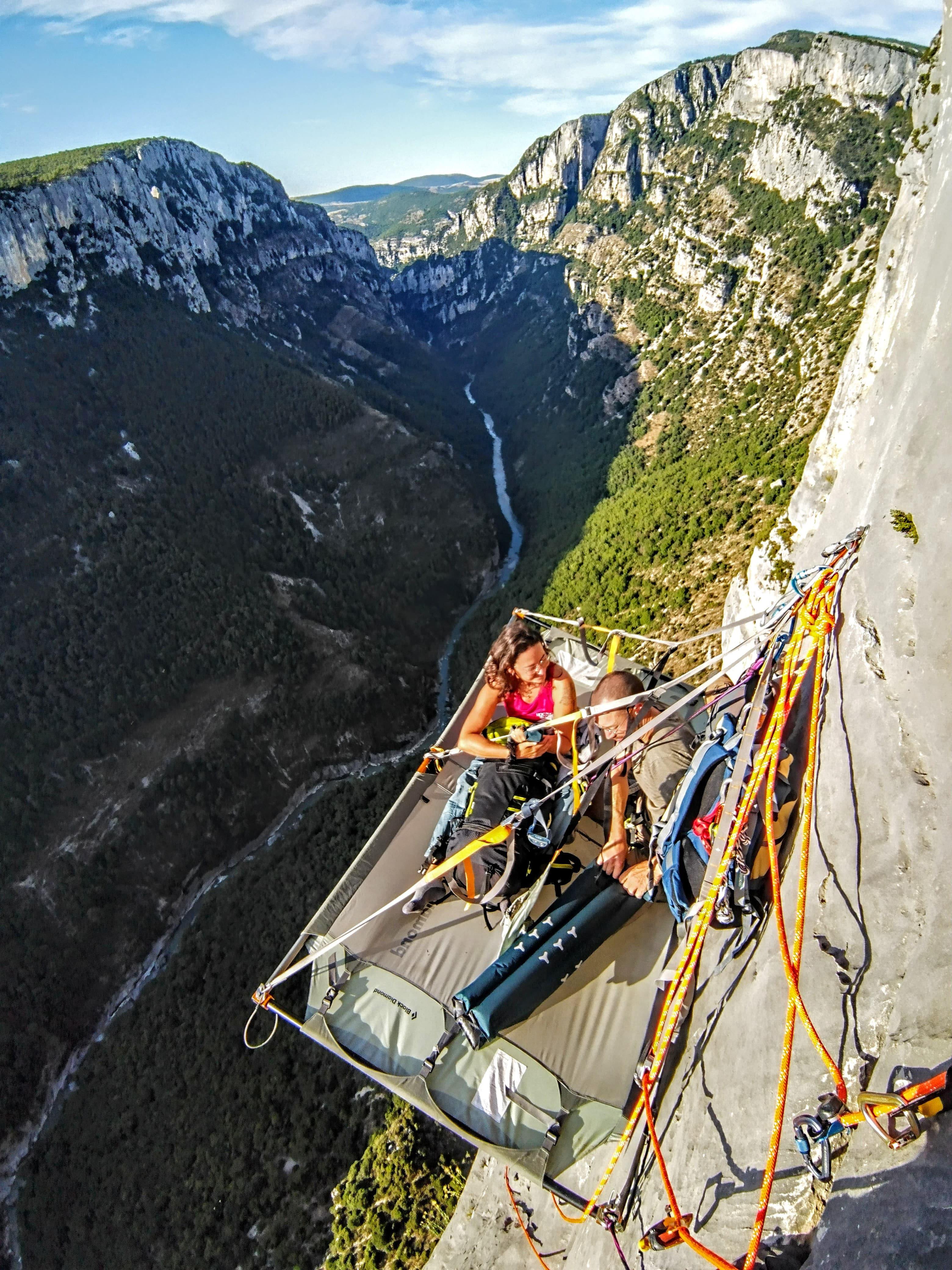 Nuit insolite en paroi